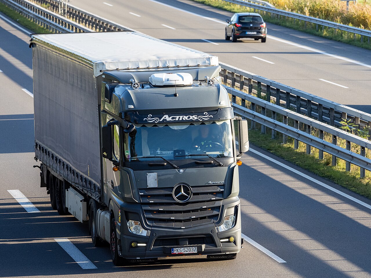 Varianta 2 — Swiss Clean Corporate
